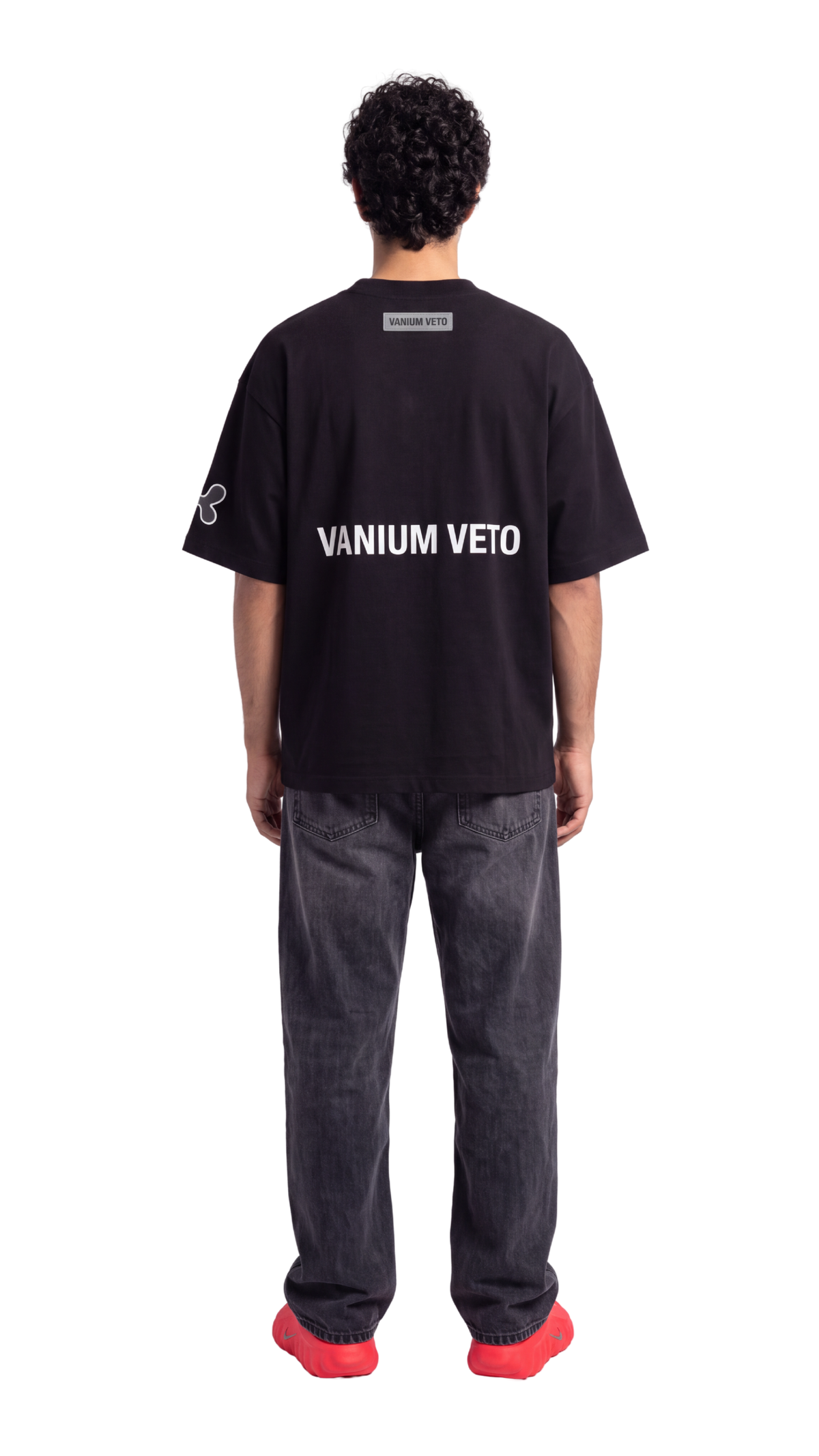 SIGNATURE BLACK TEE